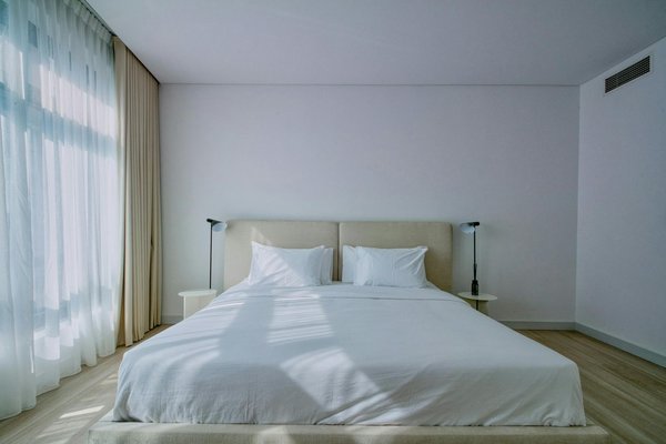 Unlock the enchantment: your ultimate guide to exploring avebury"s ancient stone circles on a guided tour